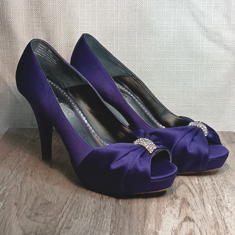 Michaelangelo Diana peep toe shoe